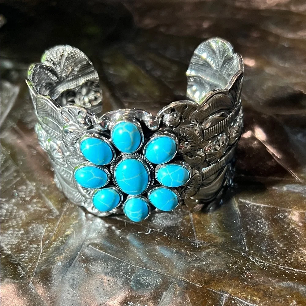 Turquoise and Silver Floral Cuff Bracelet. WA466